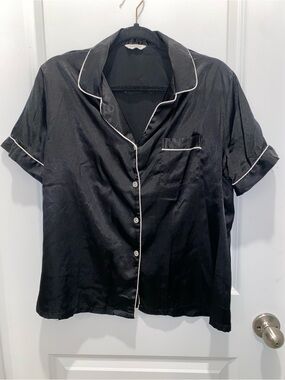 Silky Black Short-Sleeve Pajama Top with White Piping